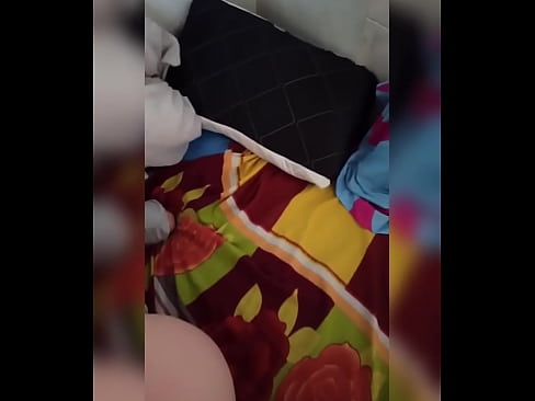 ❤️ منهنجي روم ميٽ گهر ۾ اڪيلي رهي ٿي ڇاڪاڻ ته هن جو مڙس موڪلن تي وڃي ٿو ۽ مان موقعو وٺان ٿو ته هن کي چوسان ۽ هن جي گدا کي کير سان ڀريان. ❤️ ❌